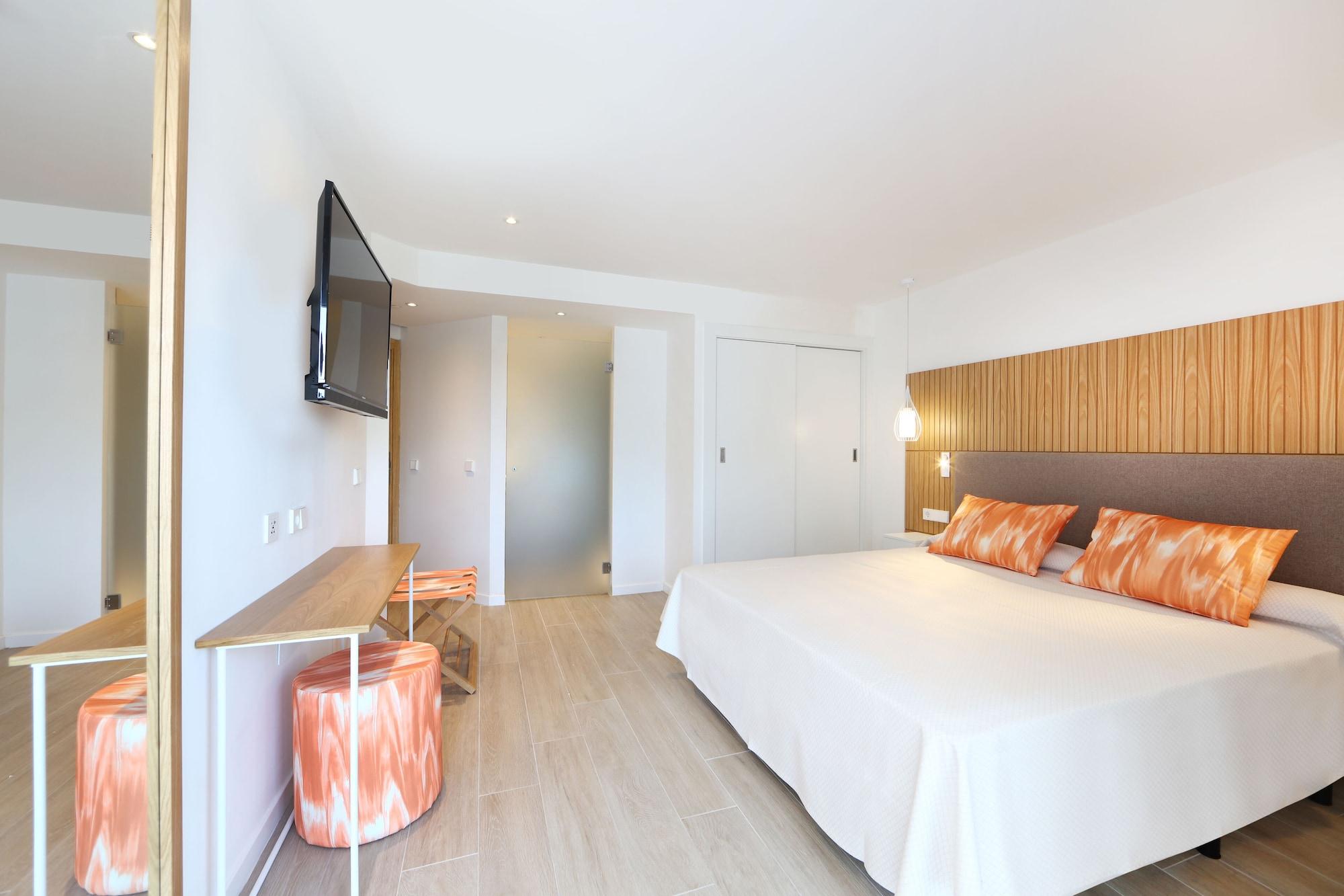 פלאיה דה מורו Iberostar Waves Playa De Muro מראה חיצוני תמונה