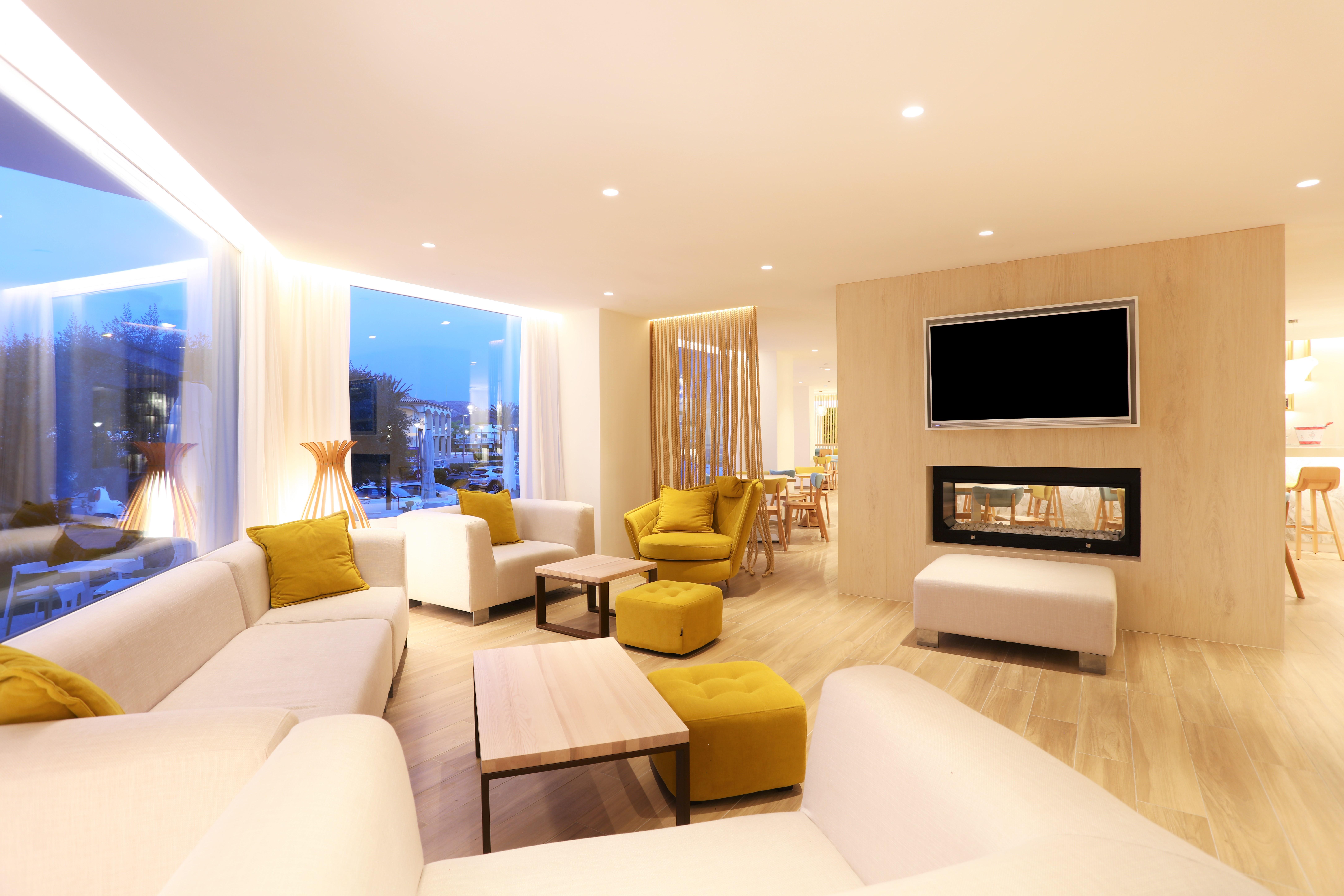 פלאיה דה מורו Iberostar Waves Playa De Muro מראה חיצוני תמונה