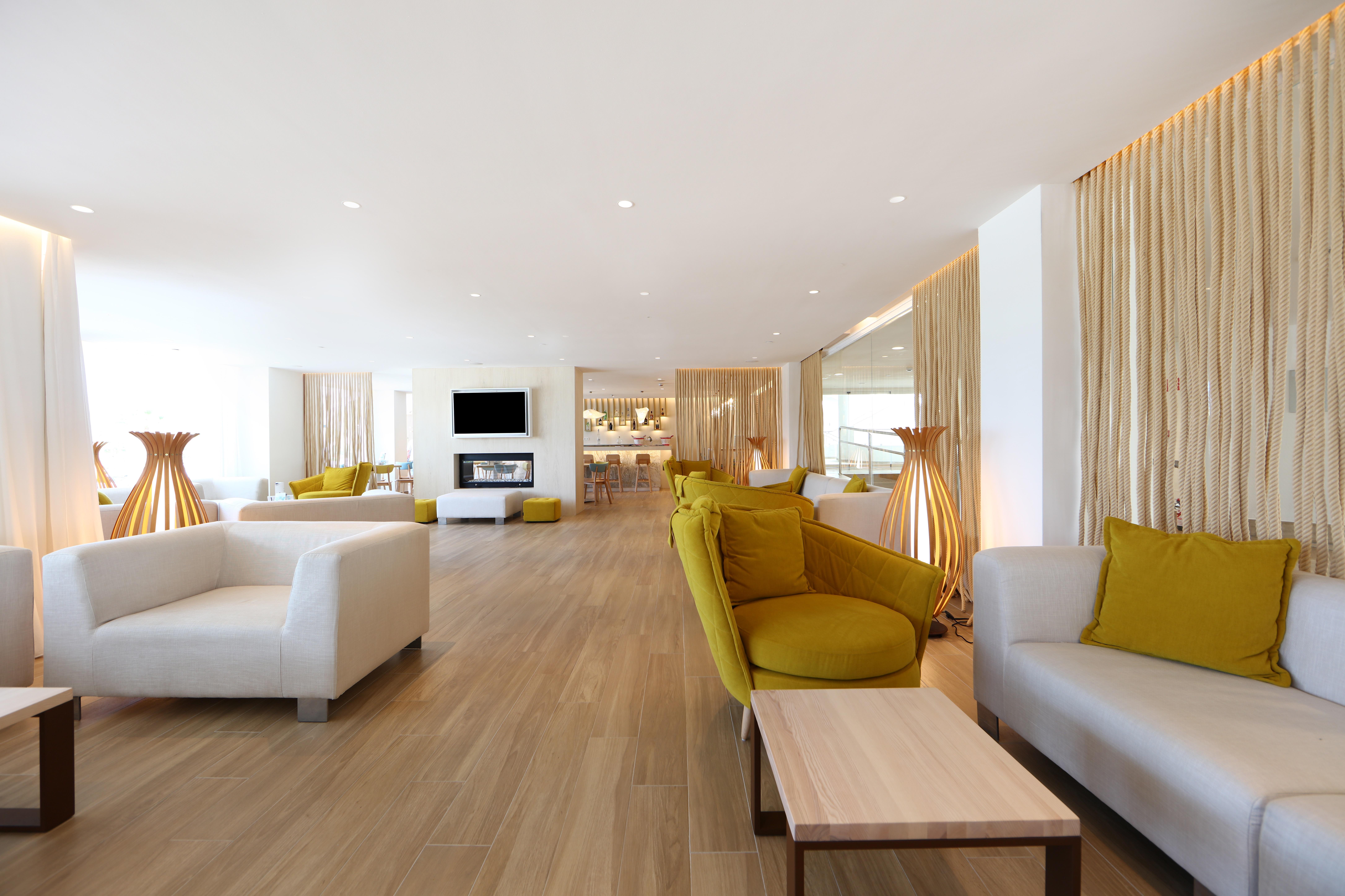 פלאיה דה מורו Iberostar Waves Playa De Muro מראה חיצוני תמונה