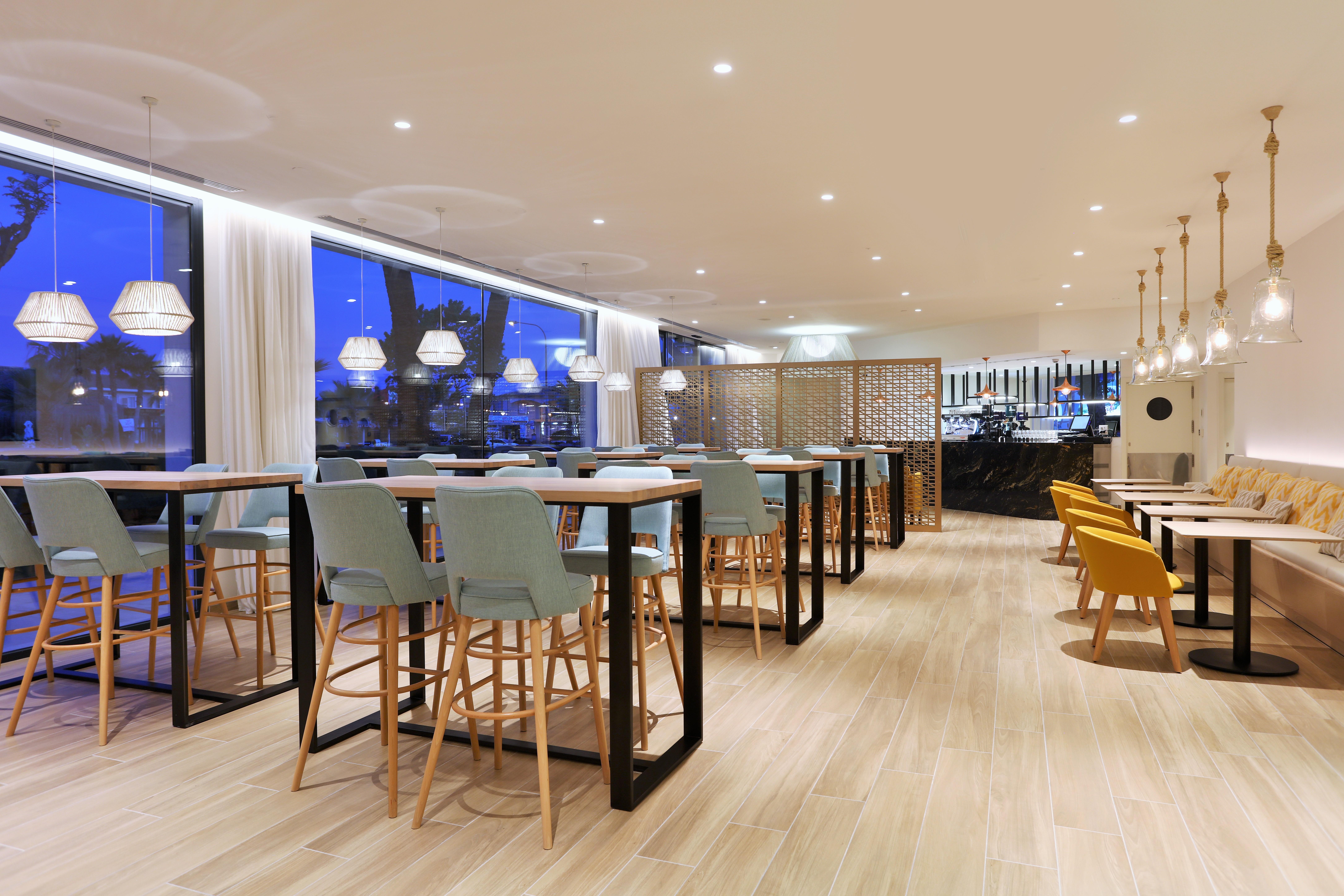 פלאיה דה מורו Iberostar Waves Playa De Muro מראה חיצוני תמונה
