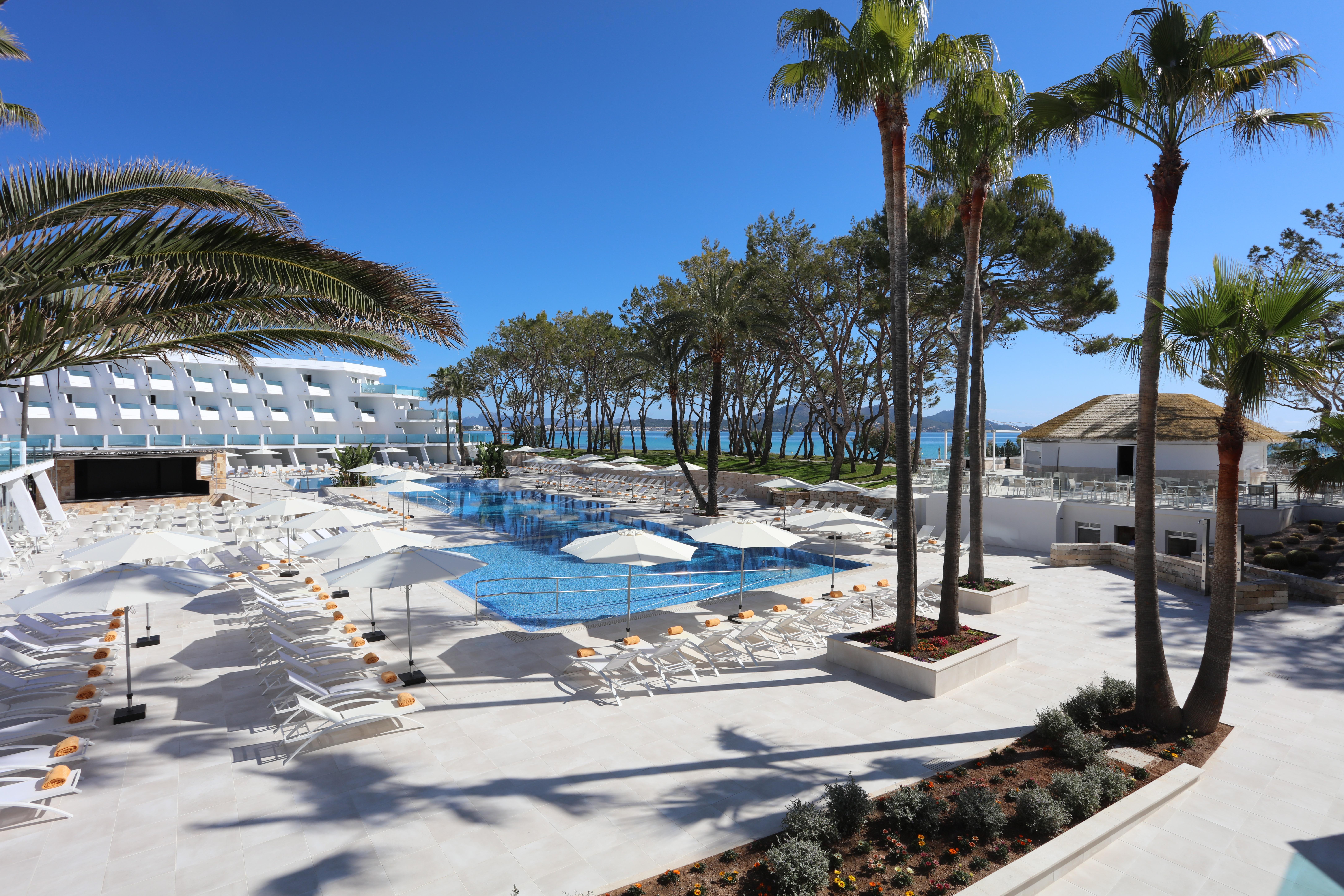 פלאיה דה מורו Iberostar Waves Playa De Muro מראה חיצוני תמונה