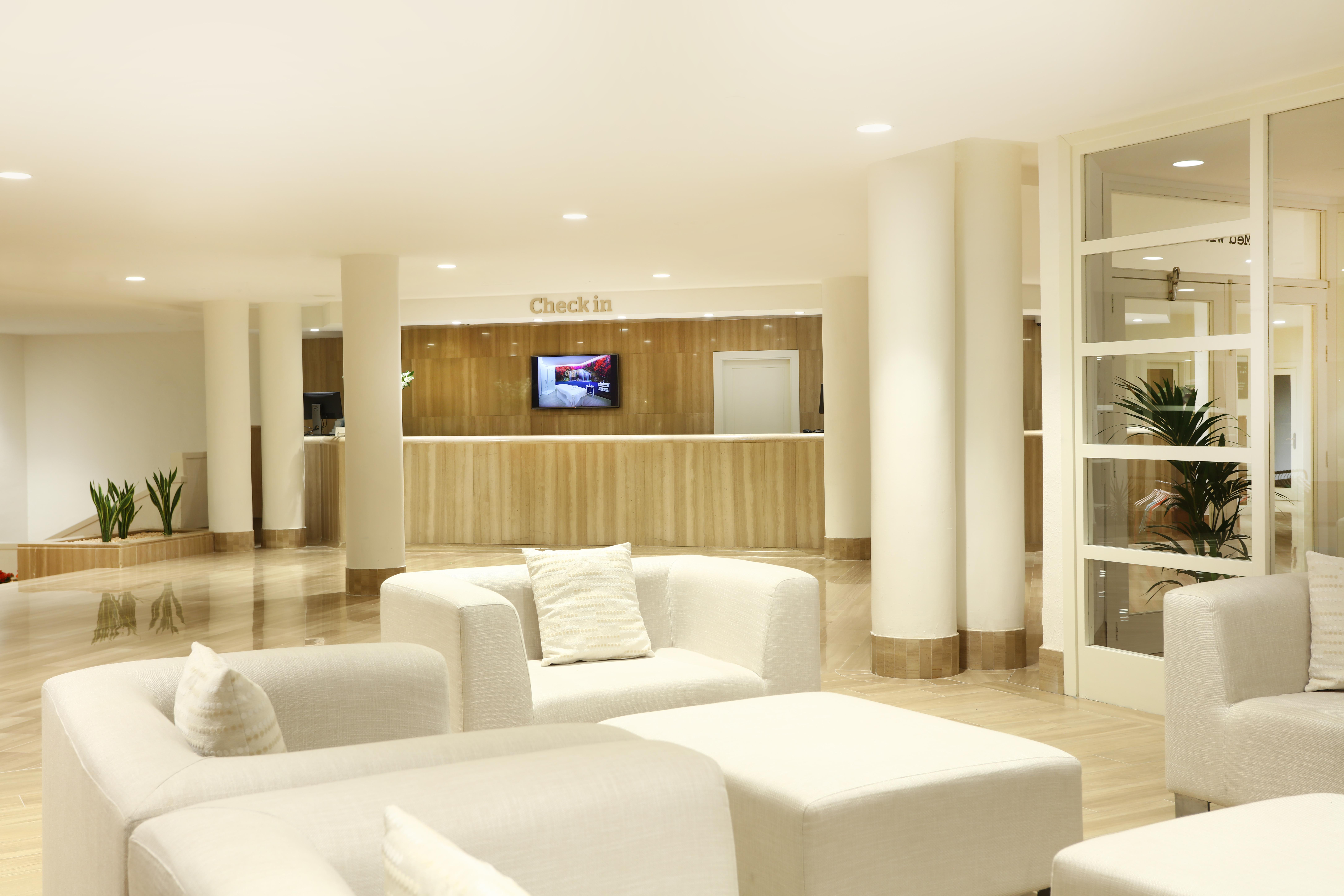 פלאיה דה מורו Iberostar Waves Playa De Muro מראה חיצוני תמונה