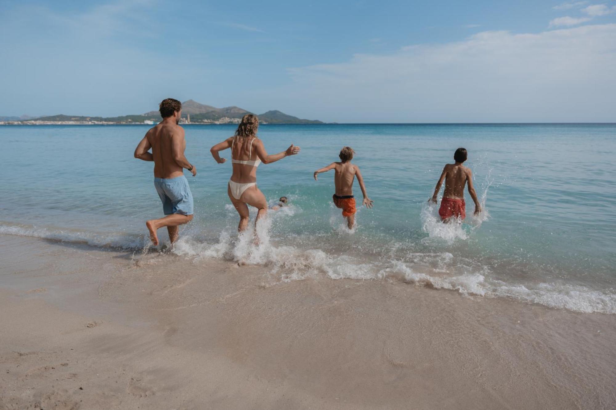 פלאיה דה מורו Iberostar Waves Playa De Muro מראה חיצוני תמונה